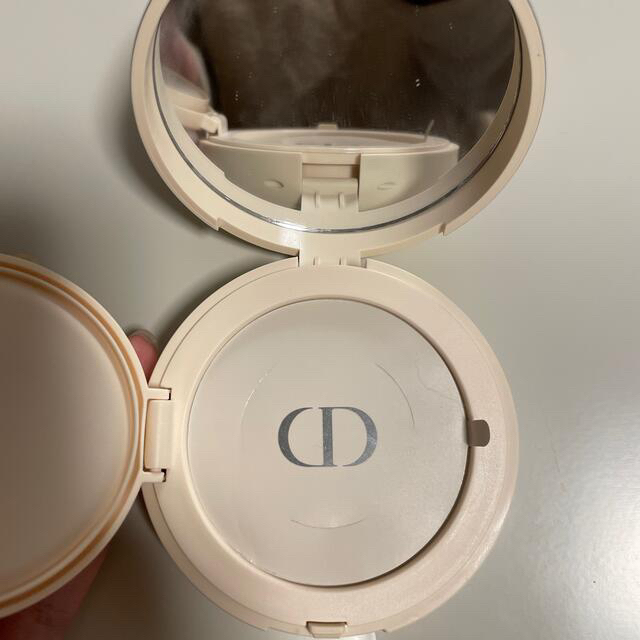 Dior(ディオール)のDIOR FOREVER クッションパウダー　ラベンダー コスメ/美容のベースメイク/化粧品(フェイスパウダー)の商品写真