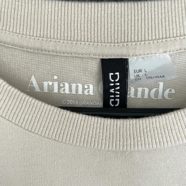 H&M(エイチアンドエム)のArianaGrande ロングTシャツ レディースのトップス(Tシャツ(長袖/七分))の商品写真