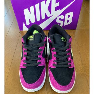 ナイキ(NIKE)のナイキ SB ダンク ロー  レッド プラム　26cm(スニーカー)