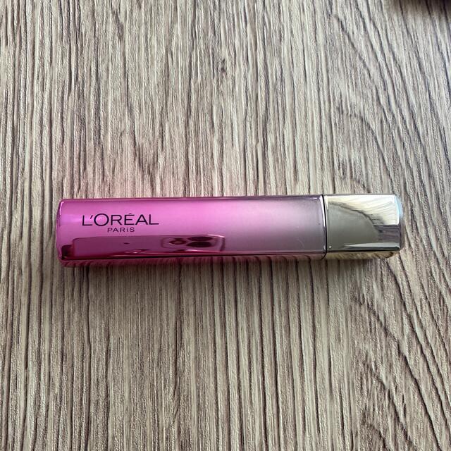 L'Oreal Paris(ロレアルパリ)の美品 ロレアルパリ ユイルカレス 806 コスメ/美容のベースメイク/化粧品(口紅)の商品写真