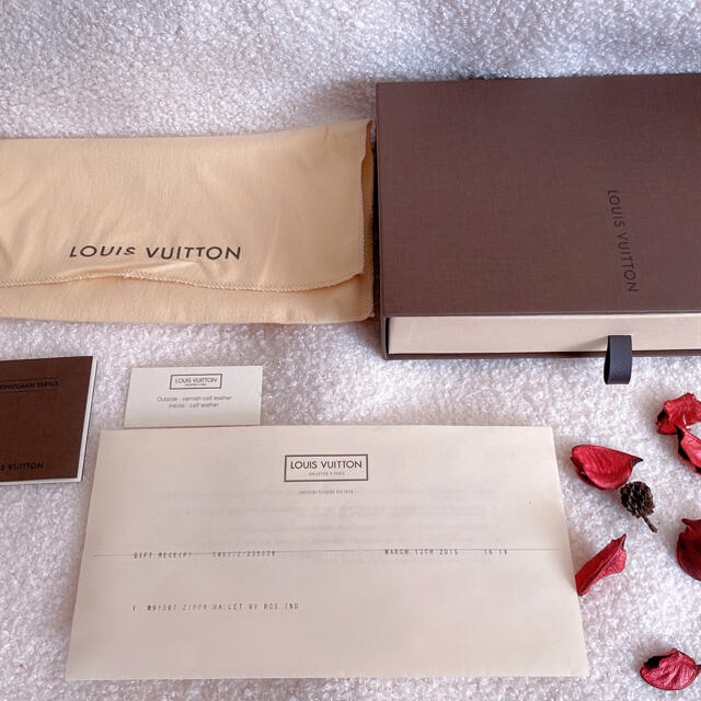 LOUIS VUITTON(ルイヴィトン)のルイヴィトン ジッピーウォレット ラウンドファスナー レディースのファッション小物(財布)の商品写真