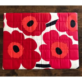 マリメッコ(marimekko)のマリメッコ ランチョンマット ウニッコ 赤(収納/キッチン雑貨)