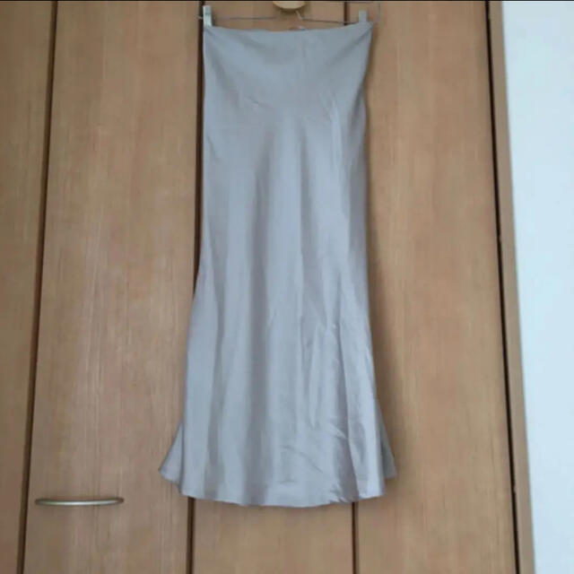 one after another NICE CLAUP(ワンアフターアナザーナイスクラップ)のサテン マーメイド ロングスカート レディースのスカート(ロングスカート)の商品写真
