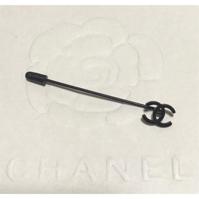 Chanel ピンブローチ