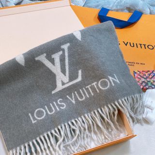 ルイヴィトン(LOUIS VUITTON)のルイヴィトン  マフラー  美品　値下げ中！(マフラー/ショール)