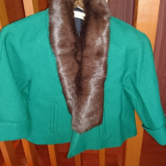試着のみ ファー付きジャケット レディースのジャケット/アウター(毛皮/ファーコート)の商品写真