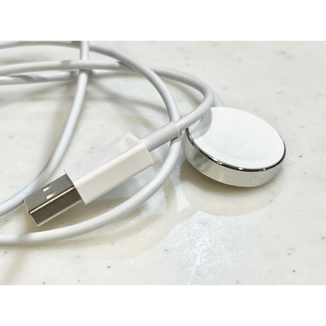 Apple(アップル)の充電ケーブル Apple Watch 純正 アップルウォッチ USB 充電器 スマホ/家電/カメラのスマートフォン/携帯電話(その他)の商品写真