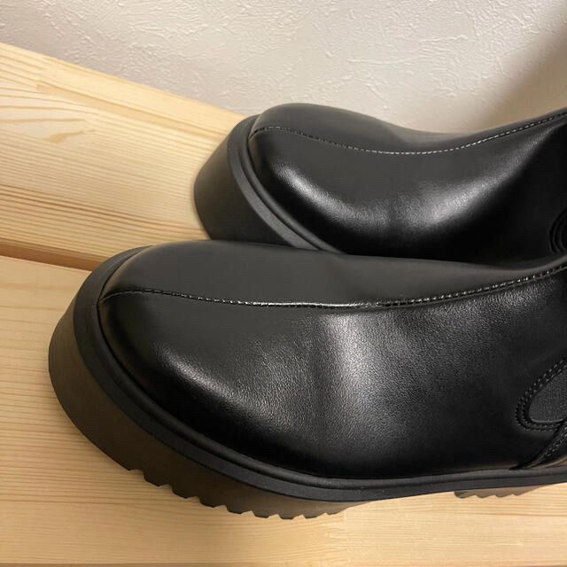 asos(エイソス)の新品未使用 ASOS Alana チャンキー厚底チェルシーブーツ レディースの靴/シューズ(ブーツ)の商品写真