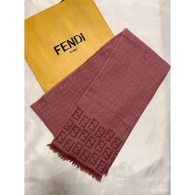 FENDI(フェンディ)のいちご様専用　 レディースのファッション小物(マフラー/ショール)の商品写真