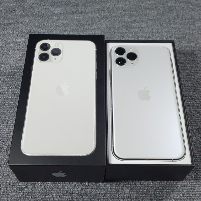 Apple(アップル)のiphone 11 pro 256GB（SoftBank版SIMフリー） スマホ/家電/カメラのスマートフォン/携帯電話(スマートフォン本体)の商品写真