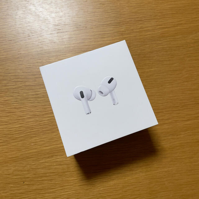 Apple(アップル)のAirPods Pro 【アルコール消毒済】購入先: ヤマダ電気(証拠あり) スマホ/家電/カメラのオーディオ機器(ヘッドフォン/イヤフォン)の商品写真