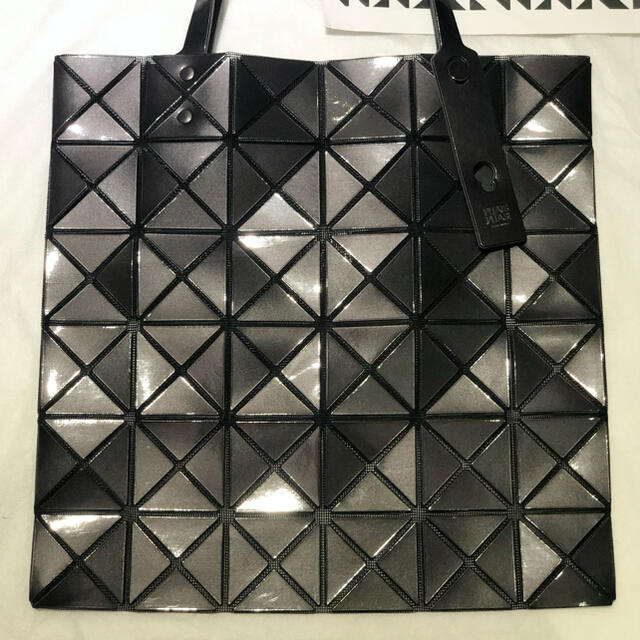 ISSEY MIYAKE(イッセイミヤケ)のクーポン配布中　最終価格　極美品　バオバオ トートバッグ  BAOBAO レディースのバッグ(トートバッグ)の商品写真