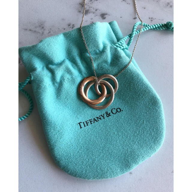 Tiffany & Co.(ティファニー)の【Tiffany&Co.】インターロッキング　トリプル　ネックレス レディースのアクセサリー(ネックレス)の商品写真