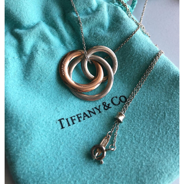 Tiffany & Co.(ティファニー)の【Tiffany&Co.】インターロッキング　トリプル　ネックレス レディースのアクセサリー(ネックレス)の商品写真