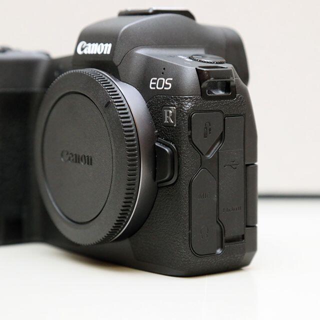 Canon(キヤノン)のCANON EOS Rボディ＋コントロールリング付マウントアダプターセット スマホ/家電/カメラのカメラ(ミラーレス一眼)の商品写真