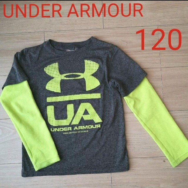 UNDER ARMOUR(アンダーアーマー)のUNDER ARMOUR★長袖Tシャツ　120 110 キッズ/ベビー/マタニティのキッズ服男の子用(90cm~)(Tシャツ/カットソー)の商品写真