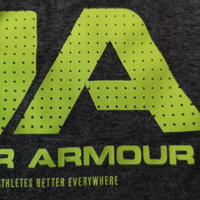 UNDER ARMOUR(アンダーアーマー)のUNDER ARMOUR★長袖Tシャツ　120 110 キッズ/ベビー/マタニティのキッズ服男の子用(90cm~)(Tシャツ/カットソー)の商品写真