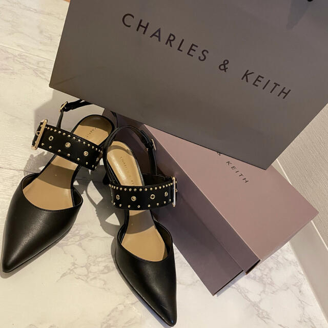 Charles and Keith(チャールズアンドキース)のcharls&keith レディースの靴/シューズ(ハイヒール/パンプス)の商品写真