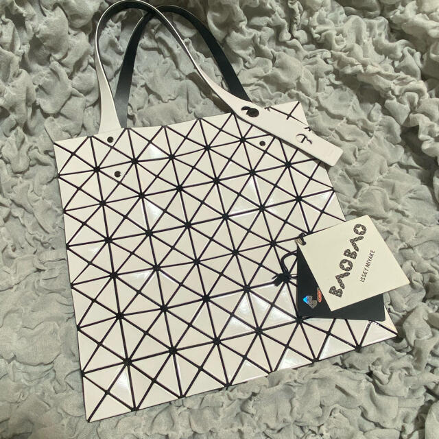 ISSEY MIYAKE(イッセイミヤケ)のbaobao ISSEIMIYAKE トートバッグ レディースのバッグ(トートバッグ)の商品写真