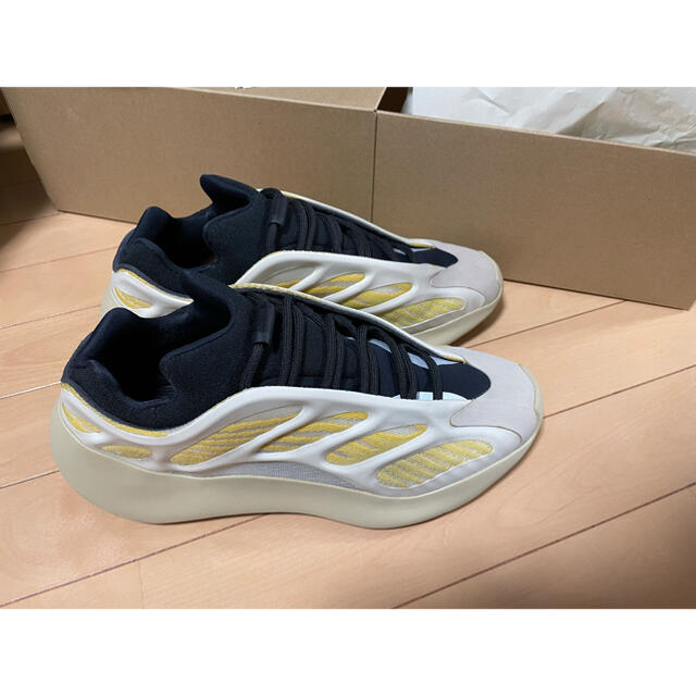 adidas - ADIDAS YEEZY 700 V3 サフラワー 27cmの通販 by yuu shop ...