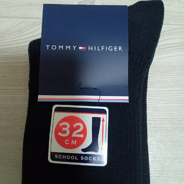 TOMMY HILFIGER(トミーヒルフィガー)のワンポイントハイソックス(32cm丈) レディースのレッグウェア(ソックス)の商品写真