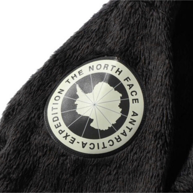 THE NORTH FACE(ザノースフェイス)の送料無料　ノースフェイス　アンタークティカバーサロフトジャケット　黒　XL  メンズのジャケット/アウター(ブルゾン)の商品写真
