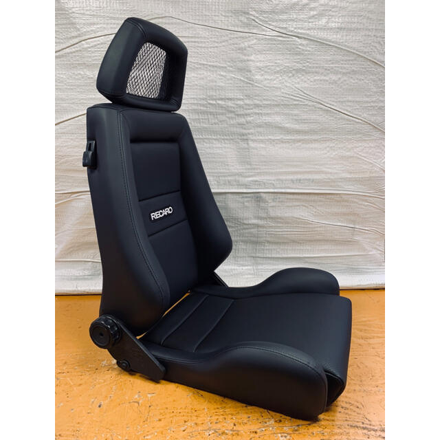 RECARO(レカロ)のレカロ RECARO LX-M セミオーダー シングルステッチ 自動車/バイクの自動車(汎用パーツ)の商品写真