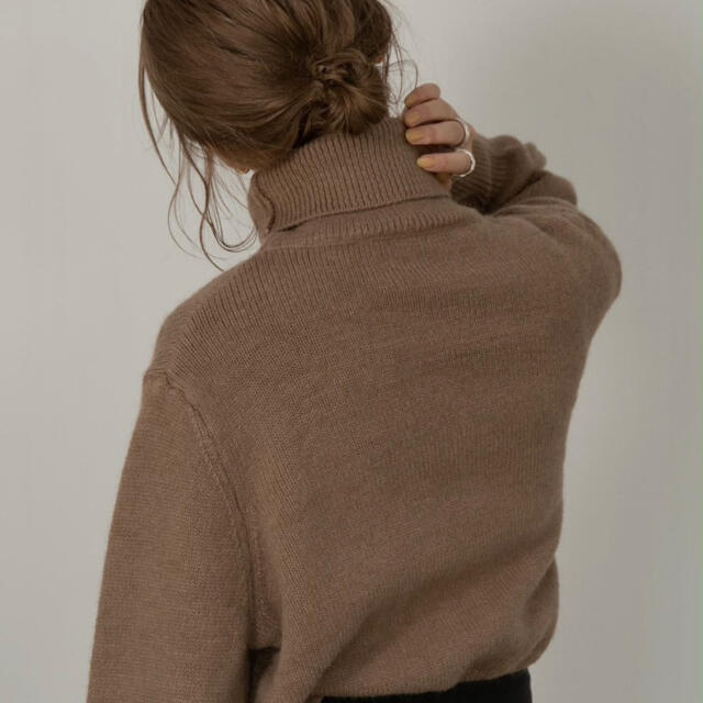 amiur high neck chewy knit ベージュ 1