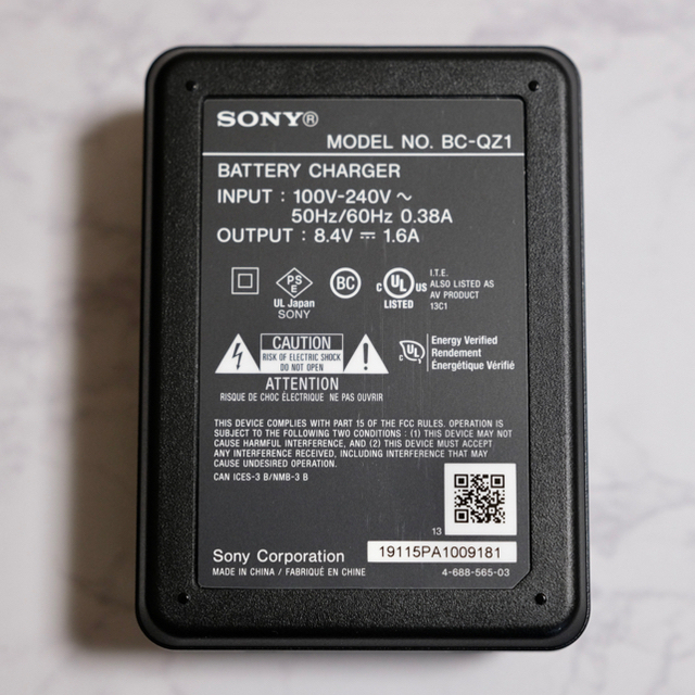 SONY(ソニー)の最終価格　SONY α7RIII  ILCE-7RM3 美品 スマホ/家電/カメラのカメラ(ミラーレス一眼)の商品写真