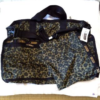 LeSportsac レスポート バッグパック　E571  ヒョウ柄