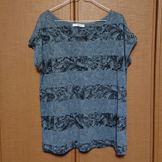 アズールバイマウジー(AZUL by moussy)のアズールバイマウジー マウジー Tシャツ カットソー ペイズリー(Tシャツ(半袖/袖なし))