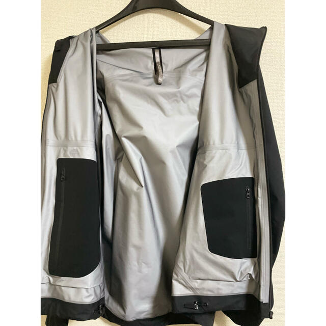 ARC'TERYX(アークテリクス)のARC'TERYX VEILANCE Deploy LT Jacket メンズのジャケット/アウター(マウンテンパーカー)の商品写真