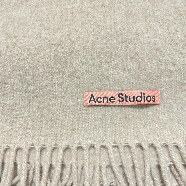 ACNE(アクネ)のAcne Studios アクネストゥディオズ　マフラー　オーバーサイズスカーフ レディースのファッション小物(マフラー/ショール)の商品写真