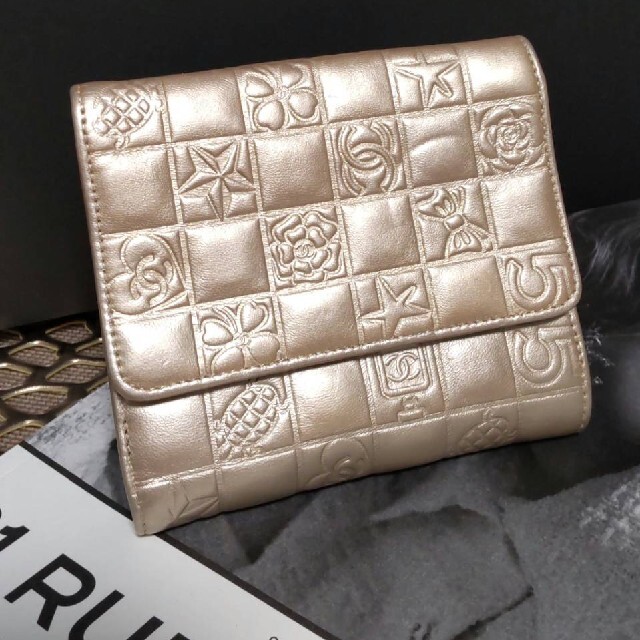 CHANEL アイコン 折財布