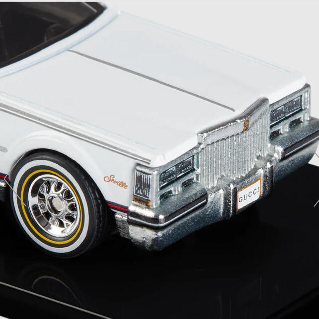 Gucci(グッチ)のGUCCI hot wheels gucci cadillac seville エンタメ/ホビーのおもちゃ/ぬいぐるみ(ミニカー)の商品写真