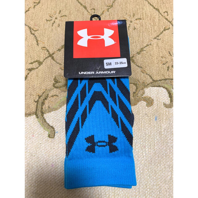 UNDER ARMOUR(アンダーアーマー)の【未使用】アンダーアーマー バスケットボールソックス 23-25cm スポーツ/アウトドアのスポーツ/アウトドア その他(バスケットボール)の商品写真