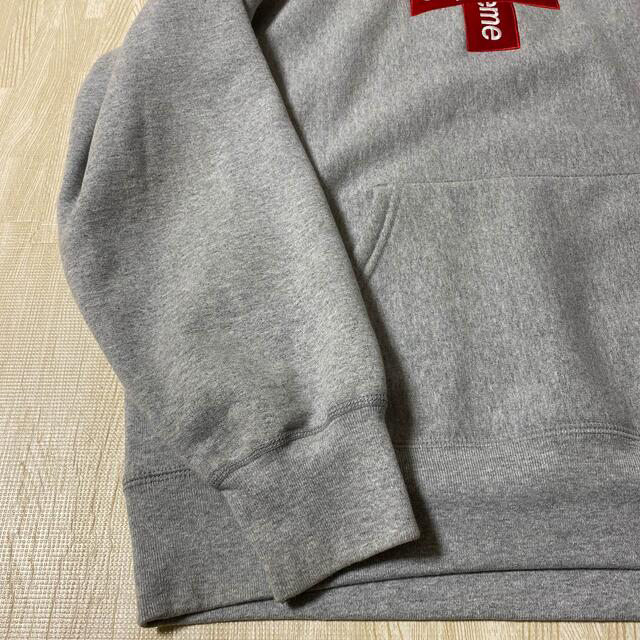 Supreme(シュプリーム)のSupreme Cross Box Logo Hooded Sweatshirt メンズのトップス(パーカー)の商品写真