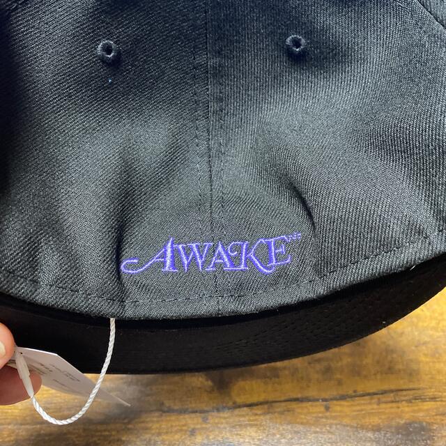 AWAKE(アウェイク)のAWAKE NEW ERA 59FIFTY 71/2 メンズの帽子(キャップ)の商品写真