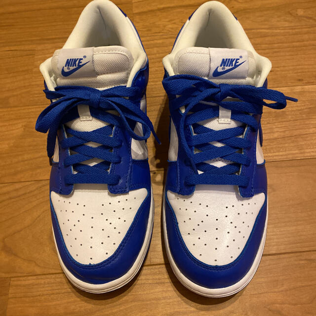 NIKE(ナイキ)のNIKE DUNK LOW VARSITY ROYAL メンズの靴/シューズ(スニーカー)の商品写真