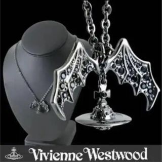 ヴィヴィアンウエストウッド(Vivienne Westwood)のヴィヴィアンウエストウッド バットオーブ 箱あり おまけ付き(ネックレス)