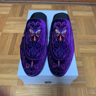 NEEDLES VELVET MULE PAPILLON EMBROIDERY | www.angeloawards.com