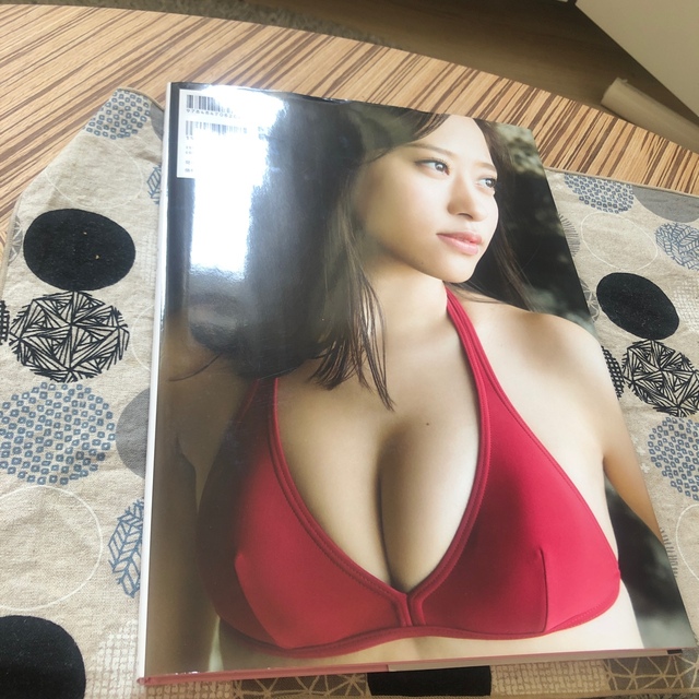 雪平莉左 200部限定アザーカット写真集 消費税無し ladonna.co.jp
