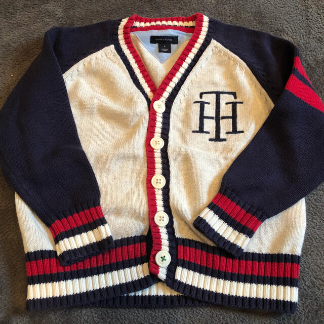 TOMMY HILFIGER(トミーヒルフィガー)のトミーヒルフィガー　綿100%ニットカーディガン キッズ/ベビー/マタニティのキッズ服男の子用(90cm~)(カーディガン)の商品写真