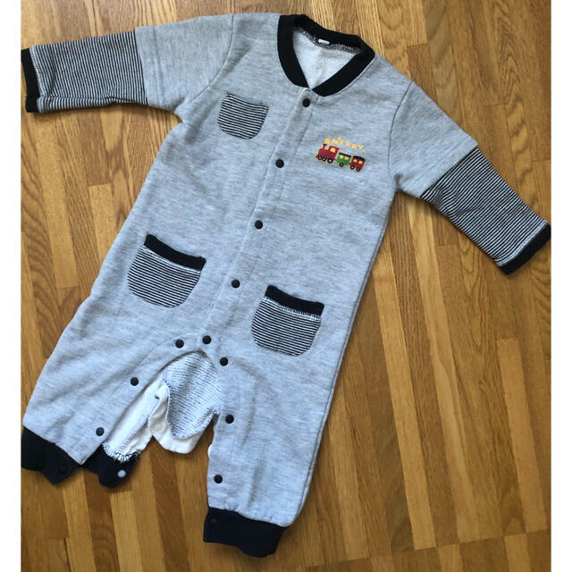 ロンパース　長袖　男の子　80 グレー　汽車 キッズ/ベビー/マタニティのベビー服(~85cm)(ロンパース)の商品写真