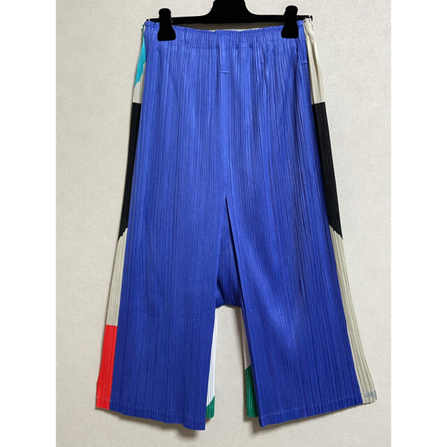 PLEATS PLEASE ISSEY MIYAKE(プリーツプリーズイッセイミヤケ)のPLESTSPLEASE プリーツプリーズ IKKO TANAKA 田中一光 レディースのパンツ(サルエルパンツ)の商品写真