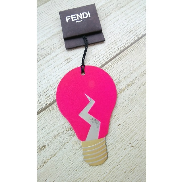 FENDI(フェンディ)のFENDI　フェンディ　ノベルティ　マグネット エンタメ/ホビーのコレクション(ノベルティグッズ)の商品写真