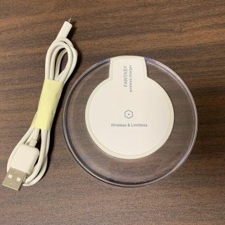 ワイアレス充電器 Qi 規格(バッテリー/充電器)