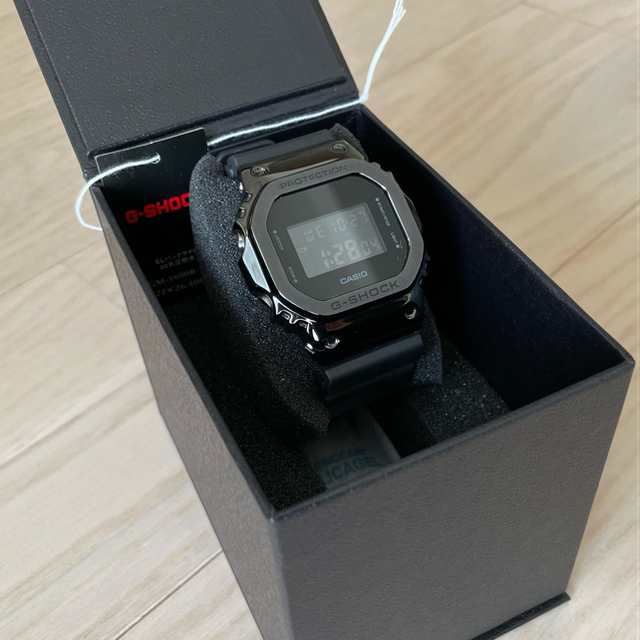 美品　CASIO G-SHOCK GM-5600B-1JF