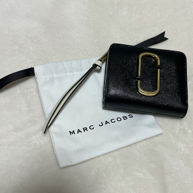 MARC JACOBS(マークジェイコブス)のMARC JACOBS 財布　スナップショットコンパクトウォレット レディースのファッション小物(財布)の商品写真