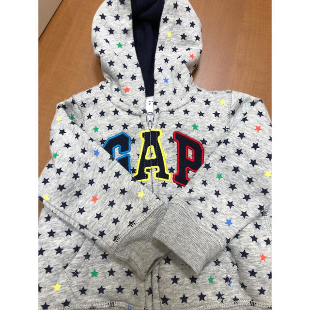 babyGAP(ベビーギャップ)のbabygap 裏起毛パーカー　パンツセット キッズ/ベビー/マタニティのベビー服(~85cm)(トレーナー)の商品写真